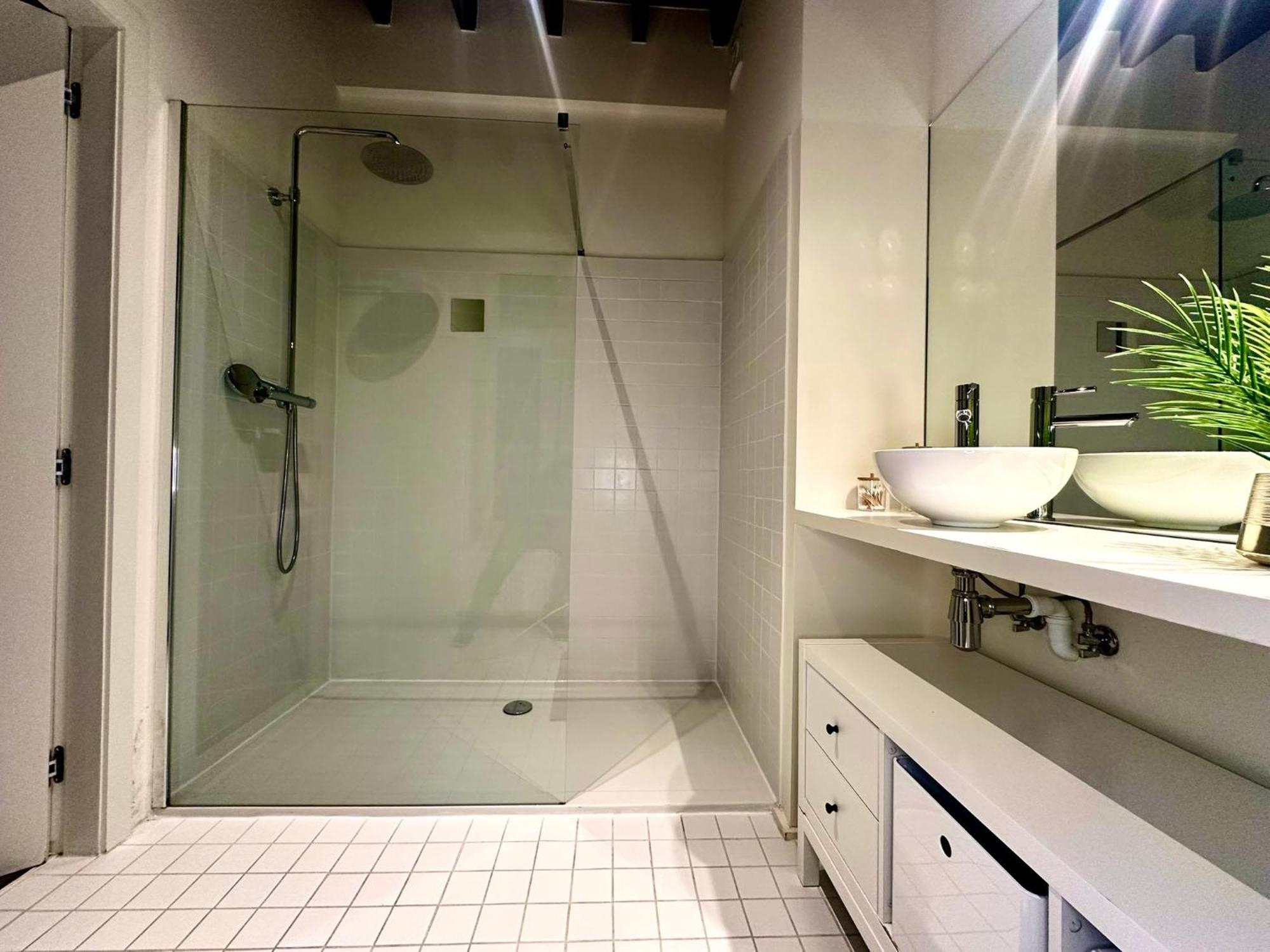 Luxury Suites Princess By Rikas Hotels أنتويرب المظهر الخارجي الصورة